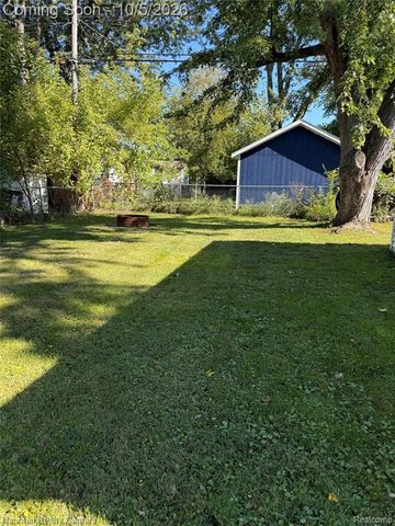 6578 Cloverton Drive, Waterford, MI 48329
