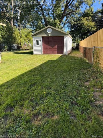 6578 Cloverton Drive, Waterford, MI 48329