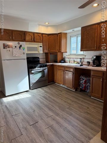 6578 Cloverton Drive, Waterford, MI 48329