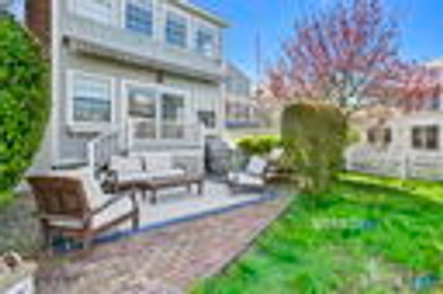 5 Yarmouth Road, Norwalk, CT 06853