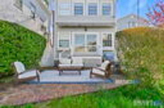 5 Yarmouth Road, Norwalk, CT 06853