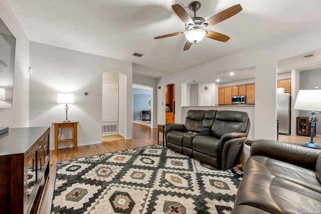 3517 Enchanted Farm, Schertz, TX 78154