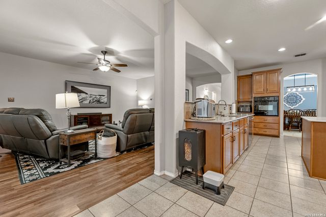 3517 Enchanted Farm, Schertz, TX 78154