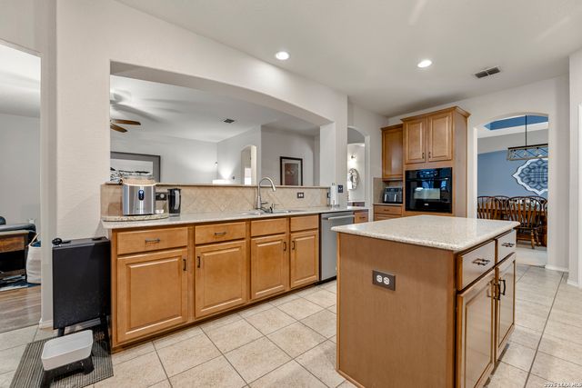 3517 Enchanted Farm, Schertz, TX 78154