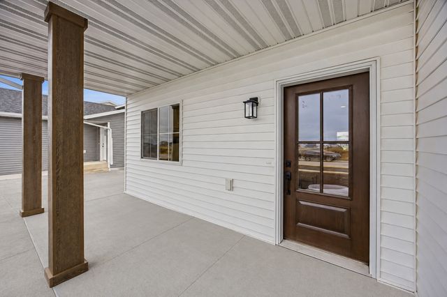 7006 65th Street S, Horace, ND 58047
