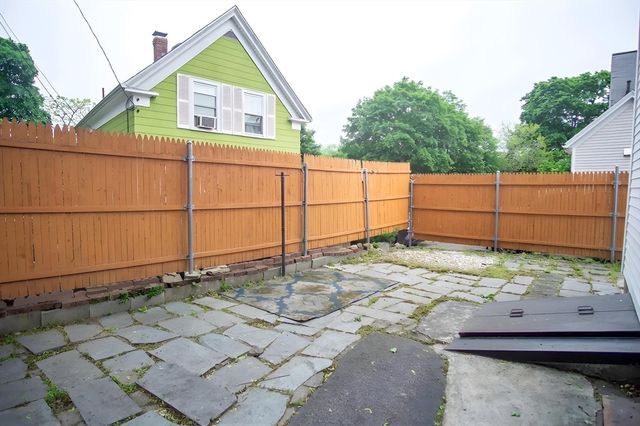 91 Quincy St 91, Quincy, MA 02169
