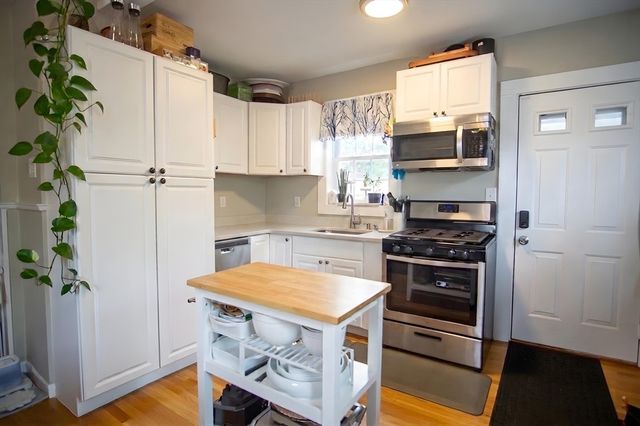 91 Quincy St 91, Quincy, MA 02169