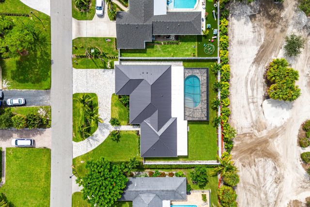 111 FAIRVIEW W, Tequesta, FL 33469