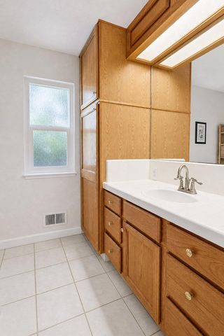 3453 Claremont Ave, Modesto, CA 95350