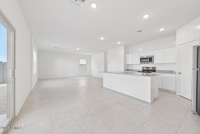 5899 E HORNBLENDE Way, San Tan Valley, AZ 85143