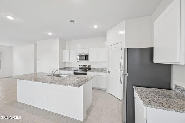 5899 E HORNBLENDE Way, San Tan Valley, AZ 85143