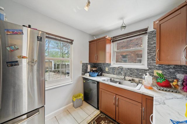 15032 SNOWDEN Street, Detroit, MI 48227