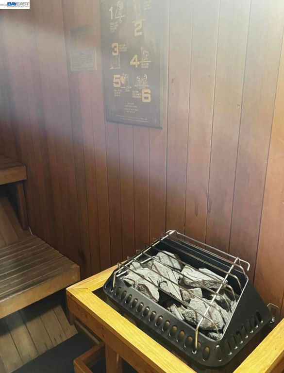 Image 17 of property listing at 3701 Colonial Dr 36, Modesto, CA 95356