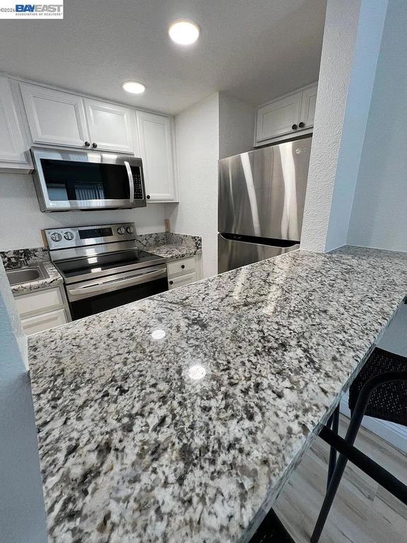 Image 9 of property listing at 3701 Colonial Dr 36, Modesto, CA 95356