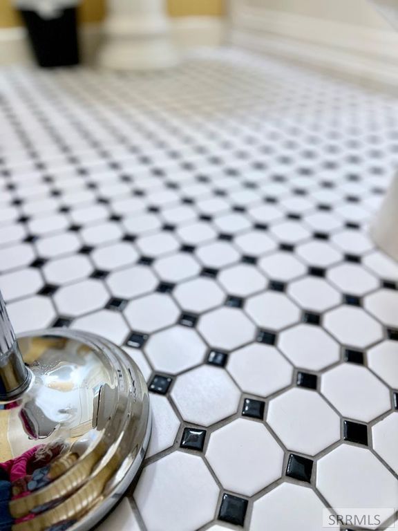 Image 17 of property listing at 498 9th Street, Idaho Falls, ID 83404