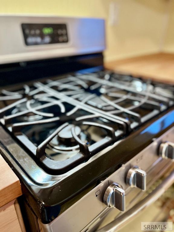 Image 9 of property listing at 498 9th Street, Idaho Falls, ID 83404