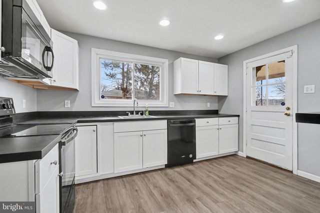 315 E ROOSEVELT AVE, Middletown, PA 17057