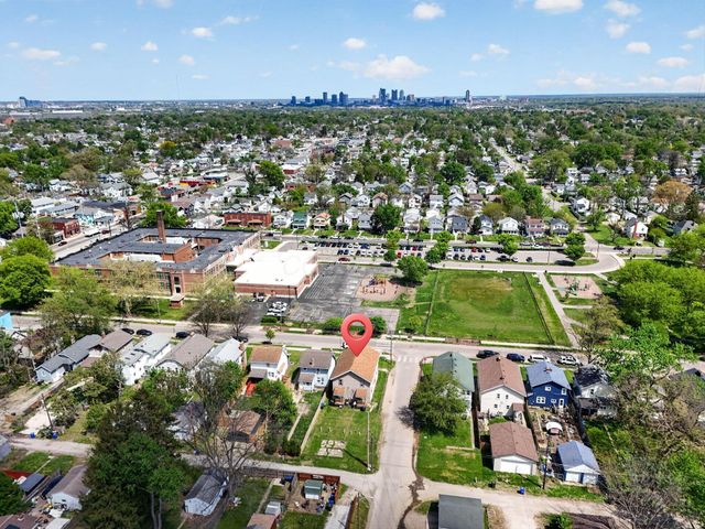 585-587 S Burgess Avenue, Columbus, OH 43204