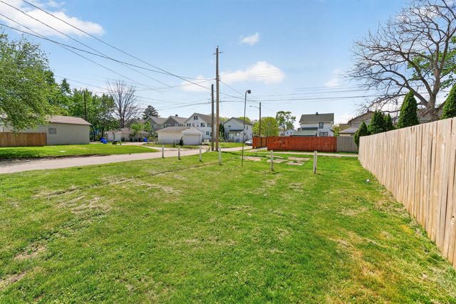 585-587 S Burgess Avenue, Columbus, OH 43204