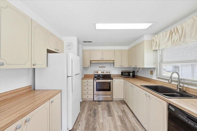 3202 OTTER CREEK COURT, Lakeland, FL 33810