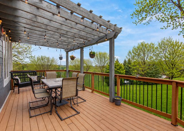 406 Singing Hills Drive SE, Lonsdale, MN 55046