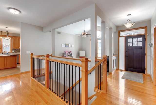 406 Singing Hills Drive SE, Lonsdale, MN 55046