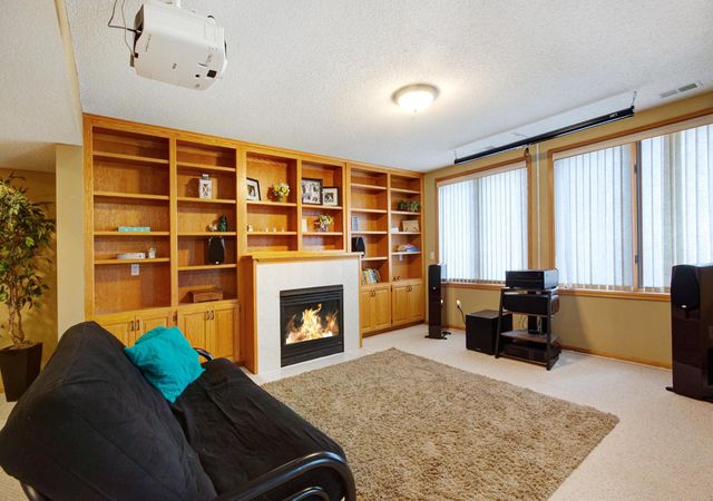 406 Singing Hills Drive SE, Lonsdale, MN 55046