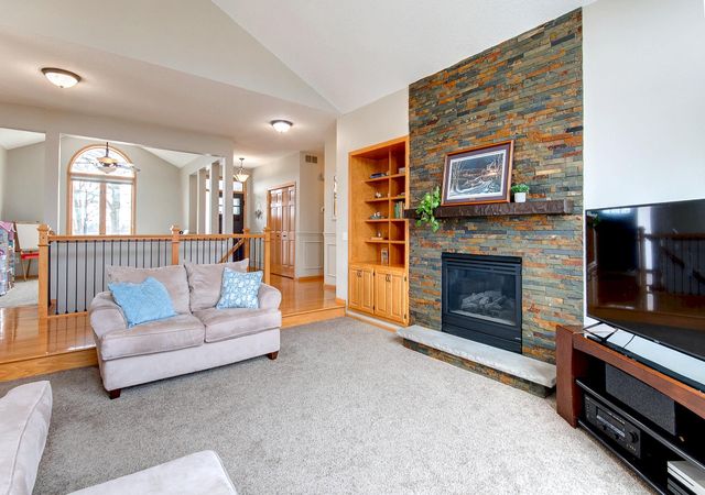 406 Singing Hills Drive SE, Lonsdale, MN 55046