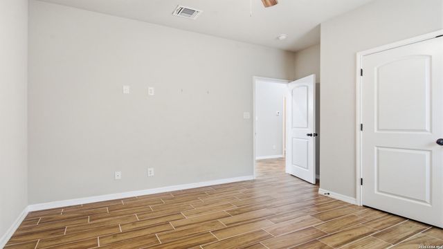 728 Crestview, Floresville, TX 78114