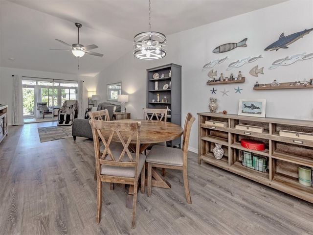 601 PINEBROOK CRESCENT 1, Venice, FL 34285