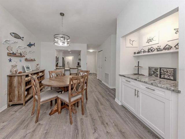 601 PINEBROOK CRESCENT 1, Venice, FL 34285