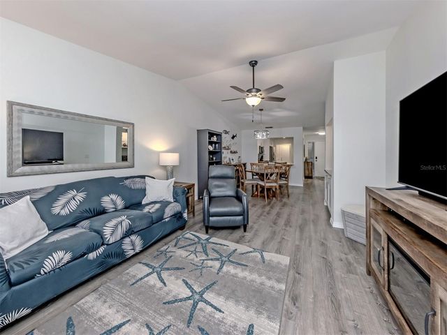 601 PINEBROOK CRESCENT 1, Venice, FL 34285