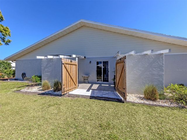 601 PINEBROOK CRESCENT 1, Venice, FL 34285