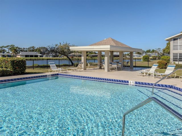 601 PINEBROOK CRESCENT 1, Venice, FL 34285