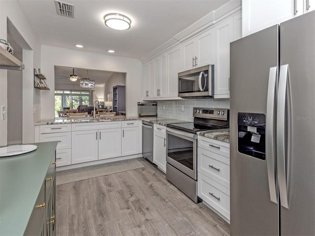 601 PINEBROOK CRESCENT 1, Venice, FL 34285