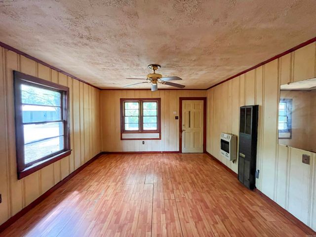 1610 Jones Dr, Conway, AR 72032