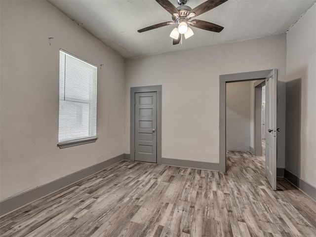 912 S Rock Island Avenue, El Reno, OK 73036