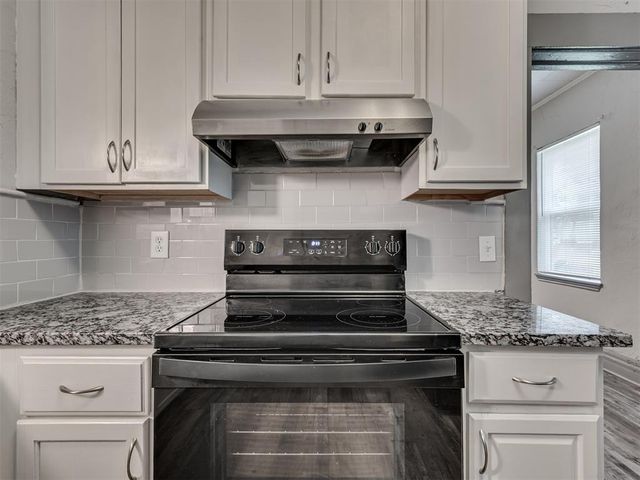 912 S Rock Island Avenue, El Reno, OK 73036