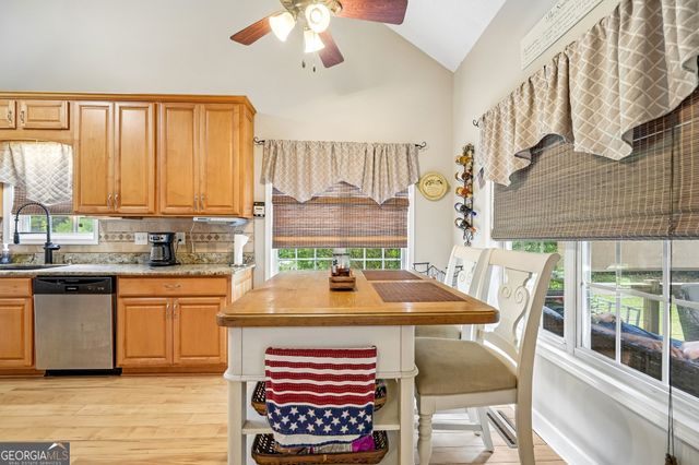 130 Chesterfield Drive, Newnan, GA 30265