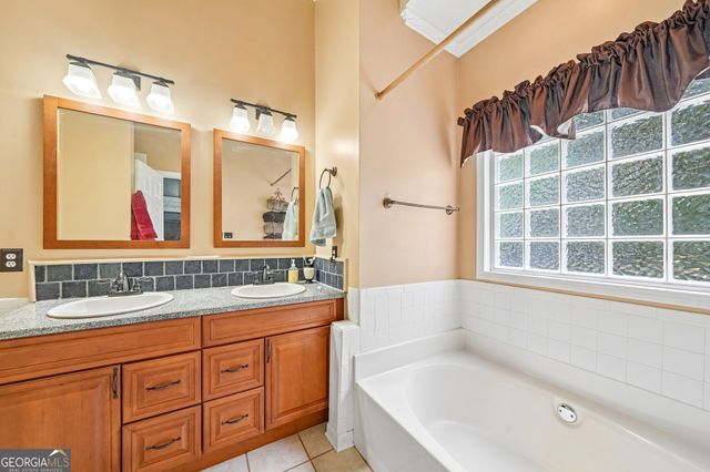 130 Chesterfield Drive, Newnan, GA 30265