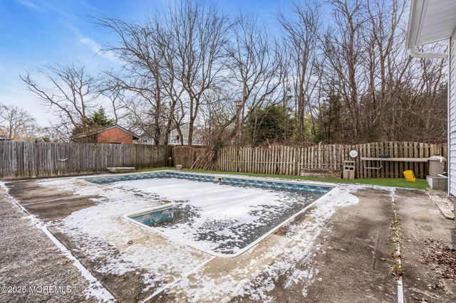 619 Clairmore Avenue, Lanoka Harbor, NJ 08734