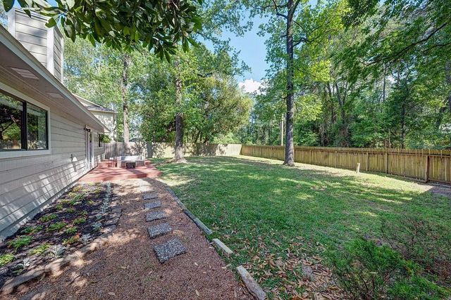 55 Dew Fall Ct Court, The Woodlands, TX 77380