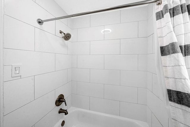 55 Dew Fall Ct Court, The Woodlands, TX 77380