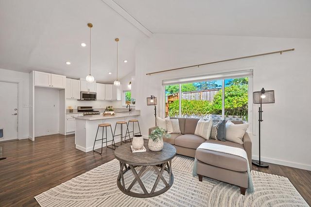 938 Mikkelsen Dr, Auburn, CA 95603