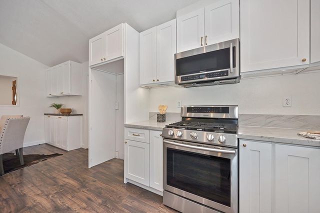 938 Mikkelsen Dr, Auburn, CA 95603