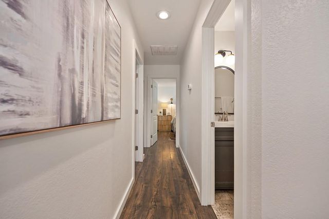 938 Mikkelsen Dr, Auburn, CA 95603