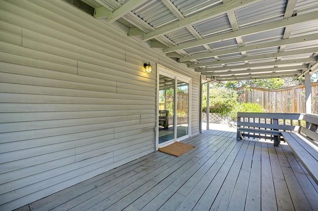 938 Mikkelsen Dr, Auburn, CA 95603