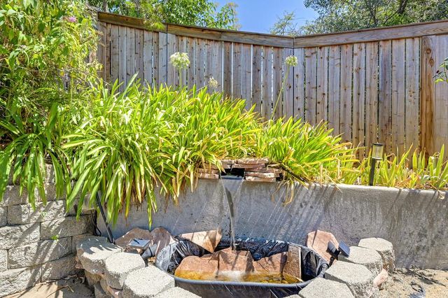 938 Mikkelsen Dr, Auburn, CA 95603