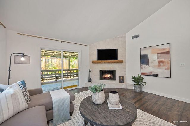 938 Mikkelsen Dr, Auburn, CA 95603