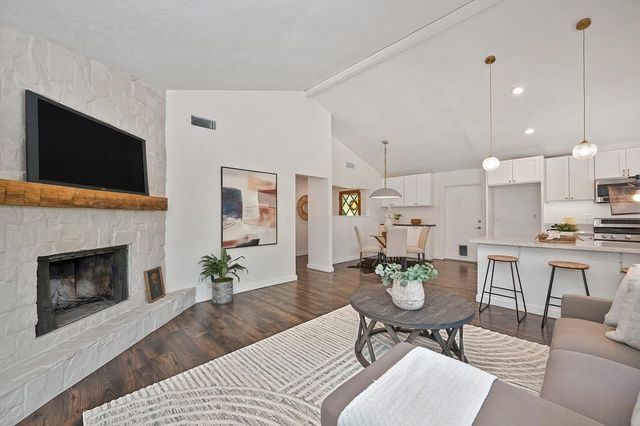 938 Mikkelsen Dr, Auburn, CA 95603